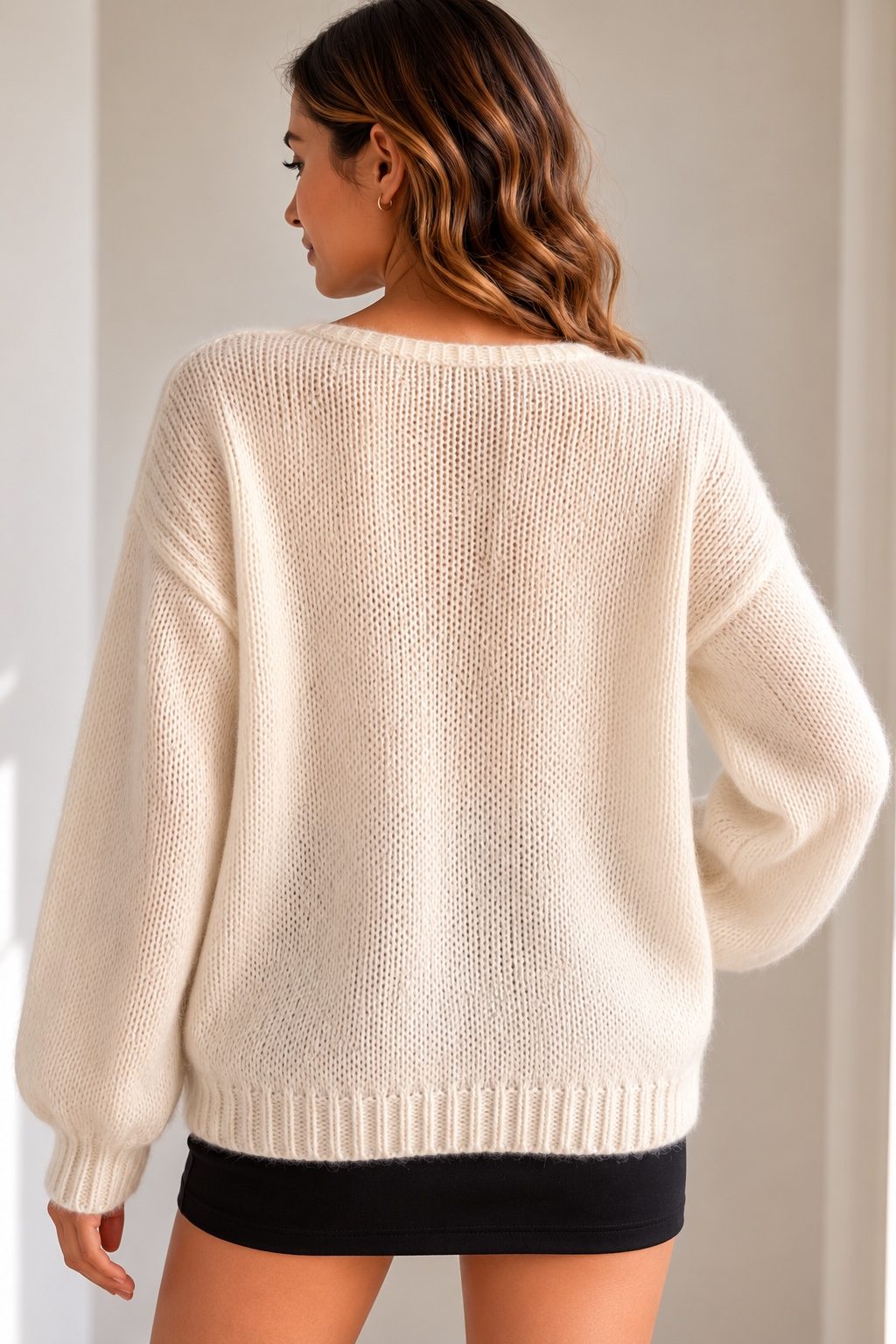Pull Léa – Maille douce Kid Mohair et laine – Col V – Image 2
